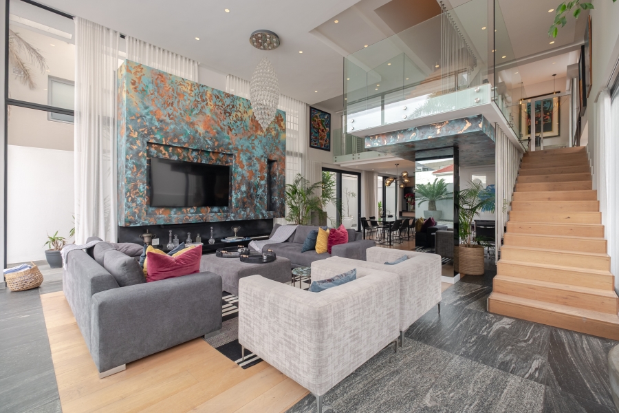 6 Bedroom Property for Sale in Bantry Bay Western Cape